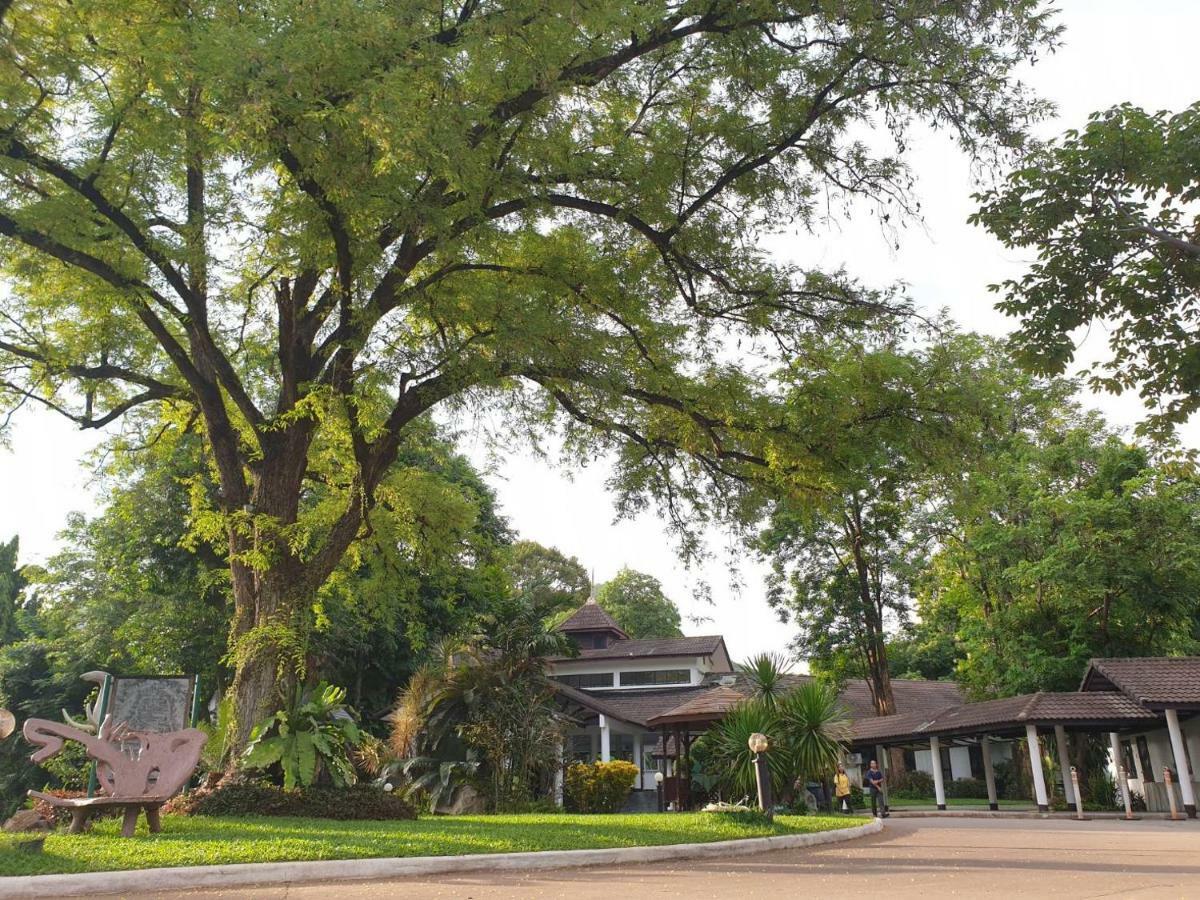 Supalai Pasak Resort Hotel And Spa Kaeng Khoi Exteriör bild